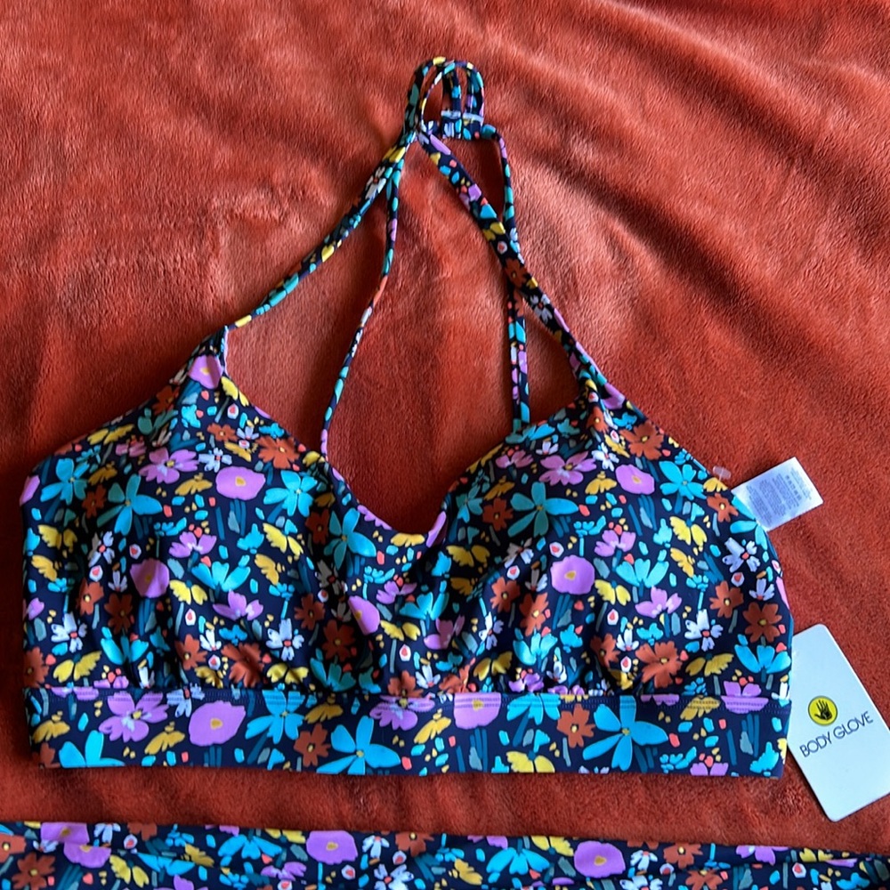 Body Glove, Women’s Size 3X Woodstock Floral 2 Piece Bikini - Picture 2 of 10